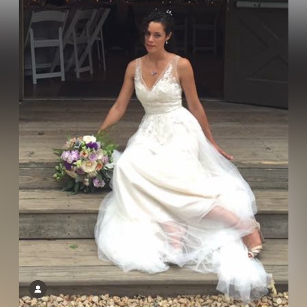Willowby by Watters Bali Wedding Gown Sz 2 Ivory